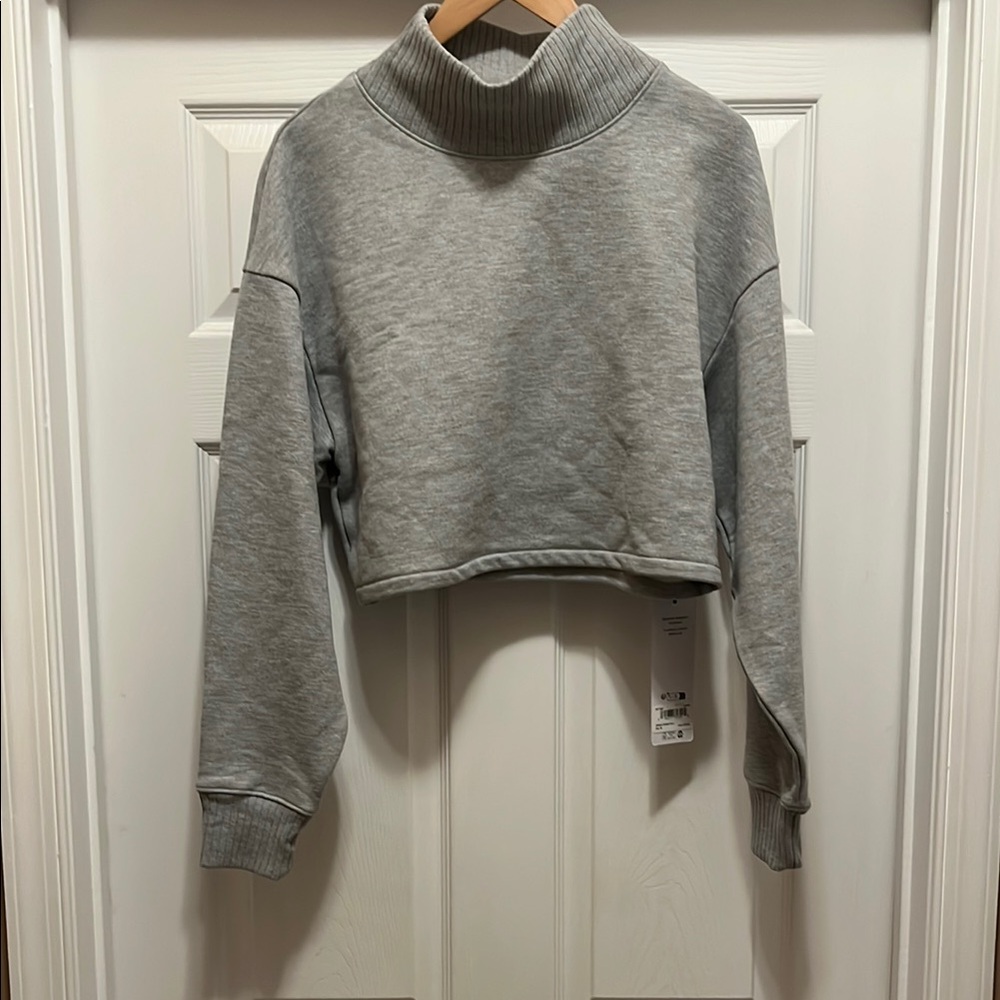 NWT Alo Cropped Serenity Coverup Sweatshirt - Gray Heather